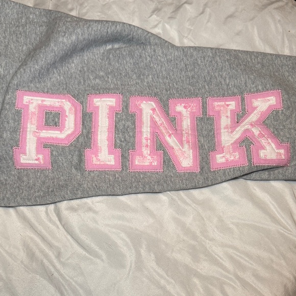 NEW! PINK Victoria's Secret x Love Shack Fancy Sweatshirt & Sweatpants Set Large - Picture 8 of 16